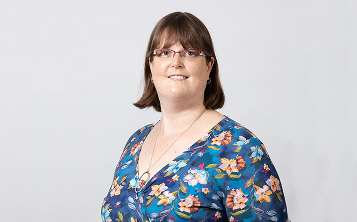 Portrait von Jenifer Bezold